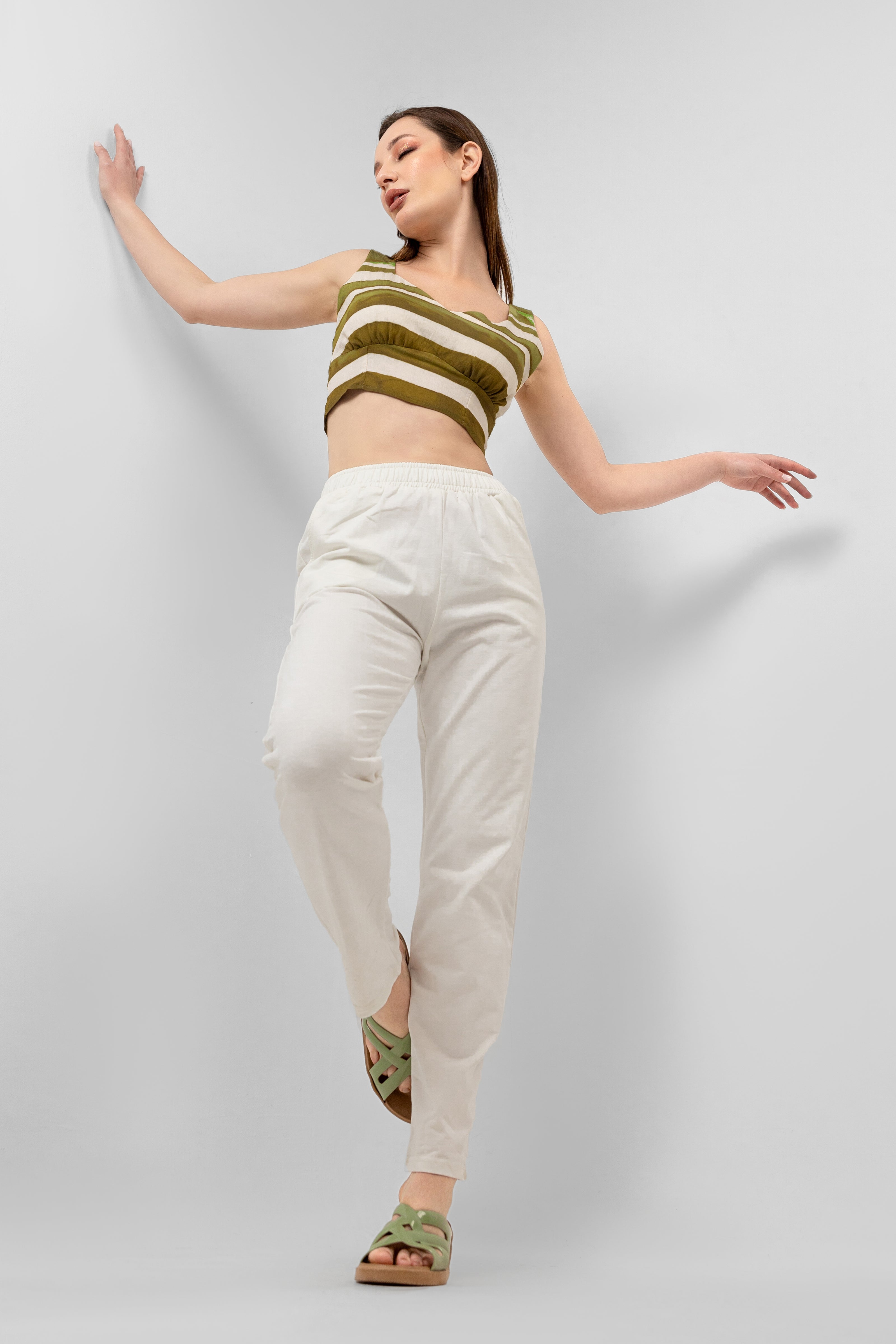 OLIVE LINEN PRINTED SHORT TOP S24015