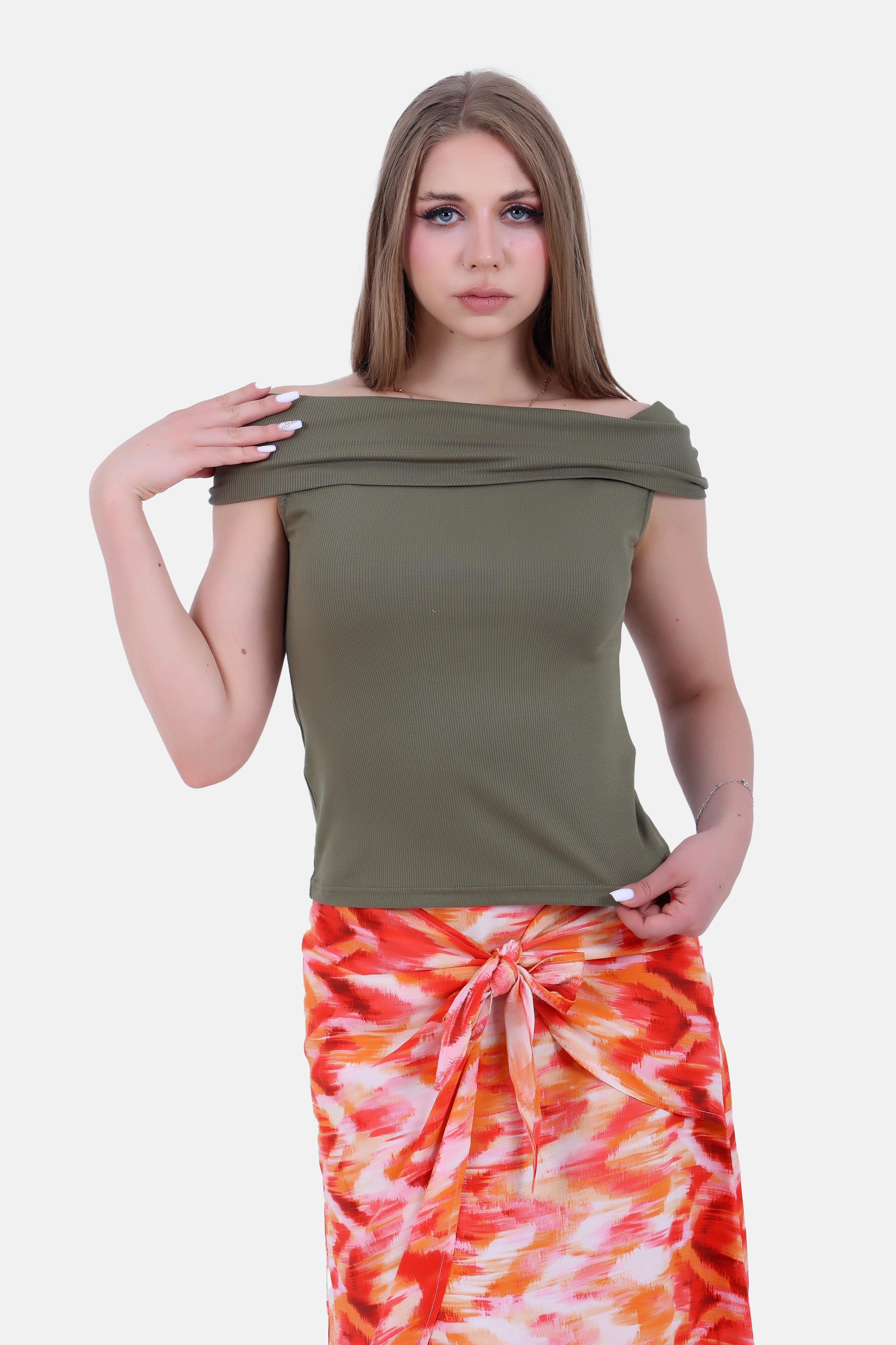 OLIVE REB SLEEVE LESS TOP S24146