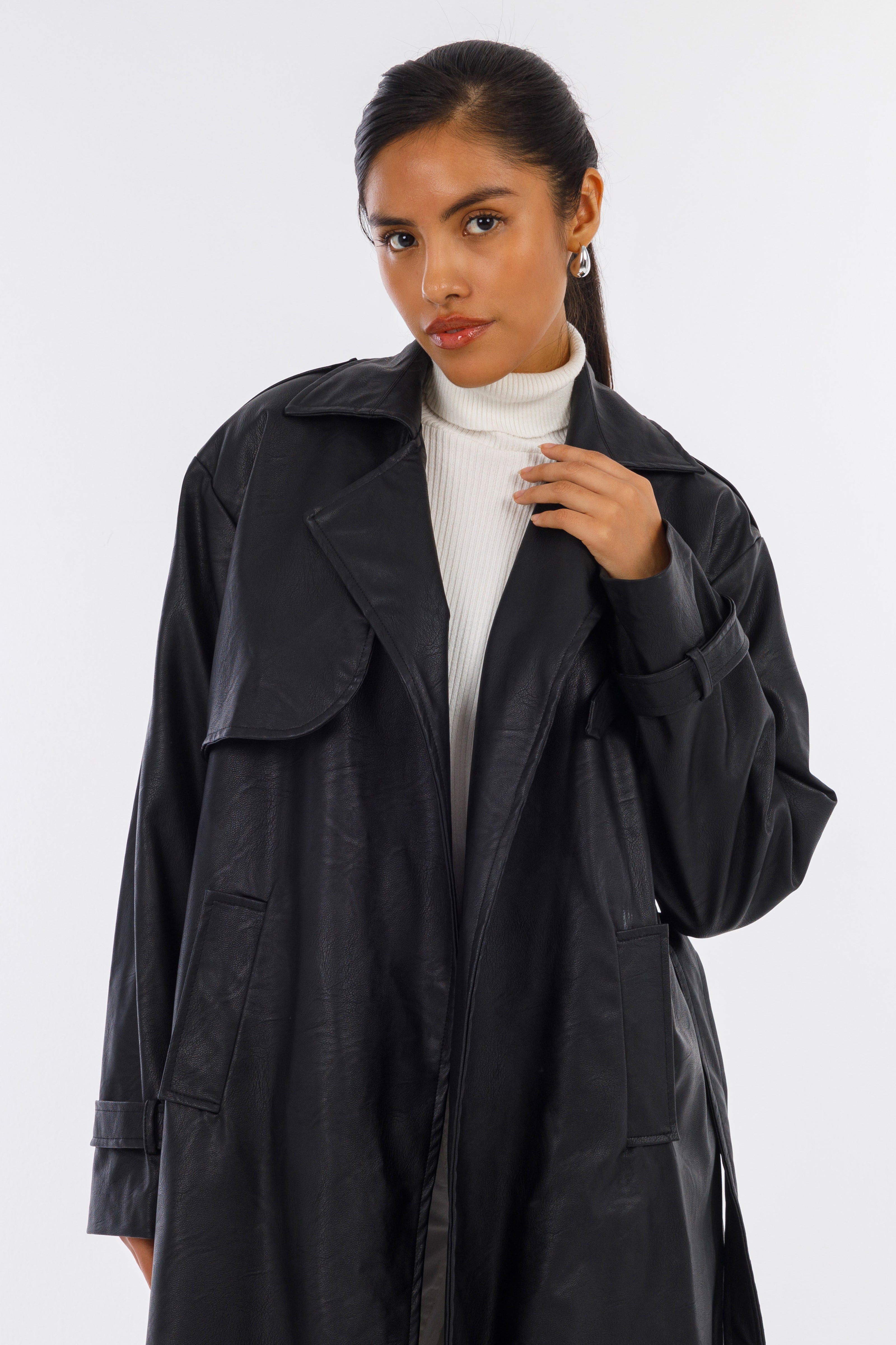 MATRIX Black Coat -W24102