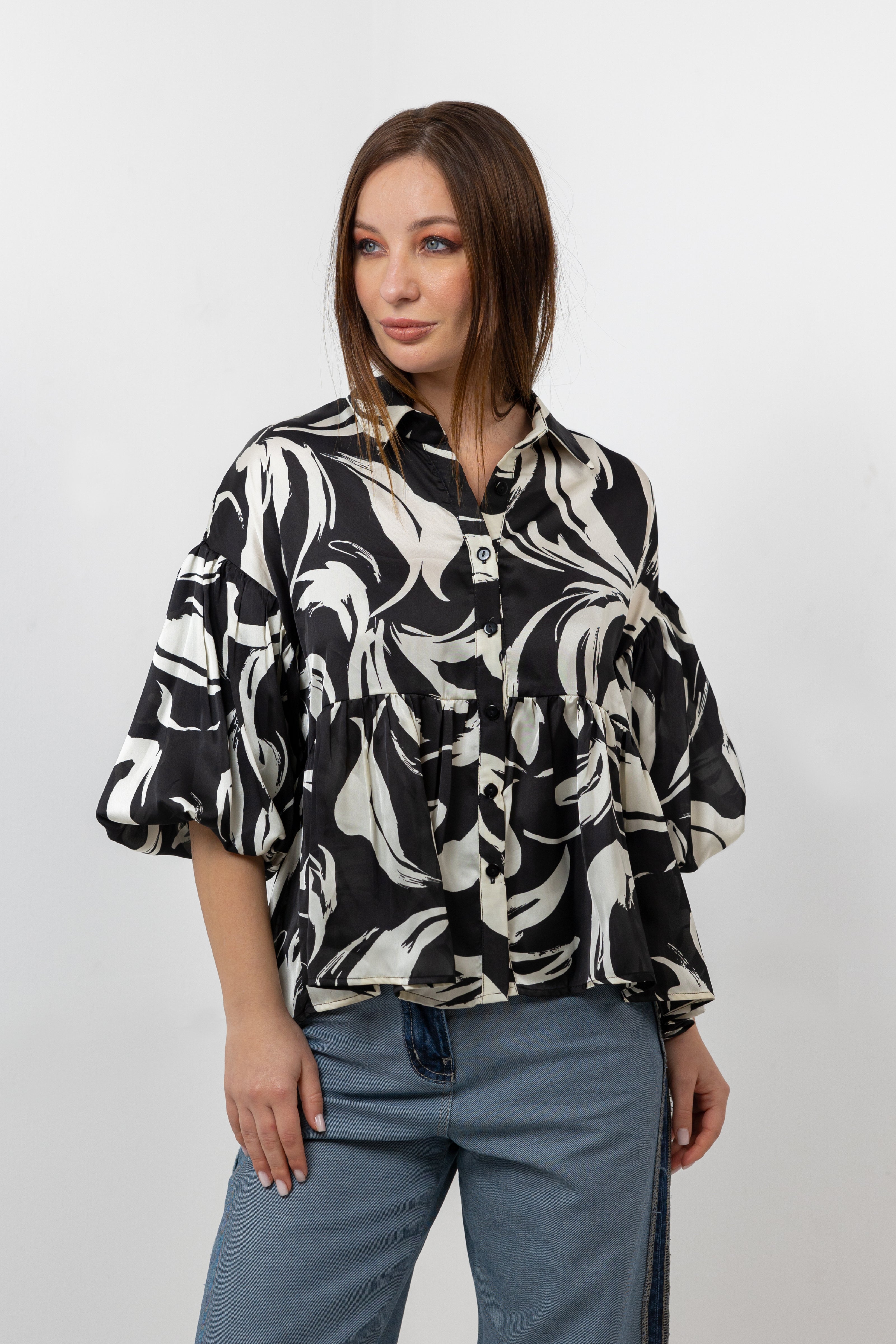 BLACK SATIN SHORT PRINTED BLOUSE S24048